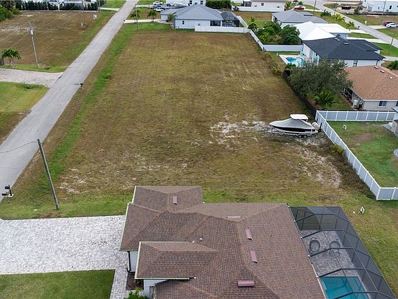 4th image of 1224 NW 35th Ave