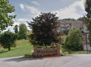 102 Woodcrest Dr, Coraopolis, PA 15108