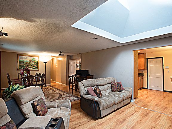 2nd image of 6838 Silverthorne Cir