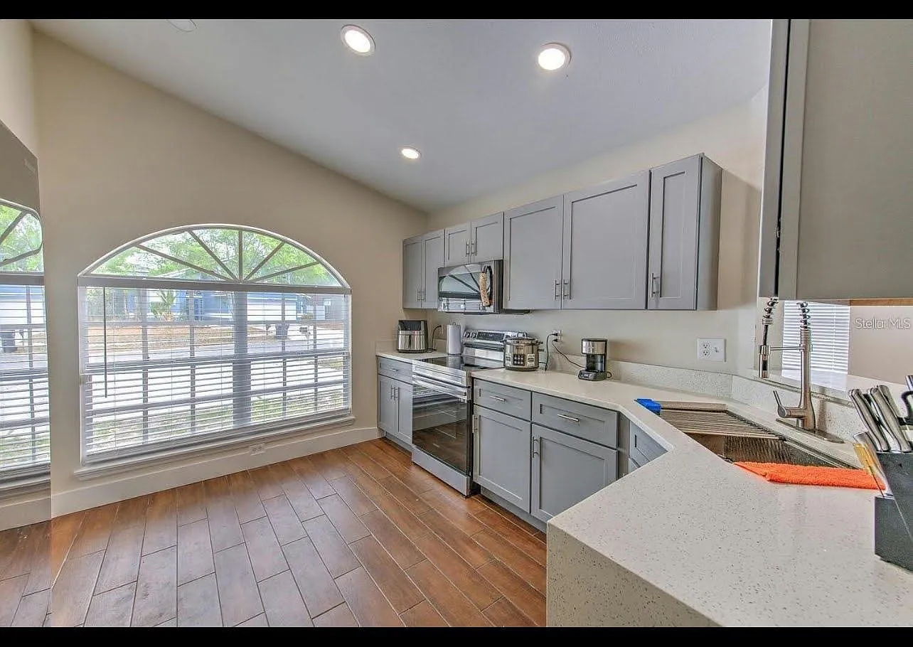 3 bed, 1239 sqft, $3,000 — Photo 3