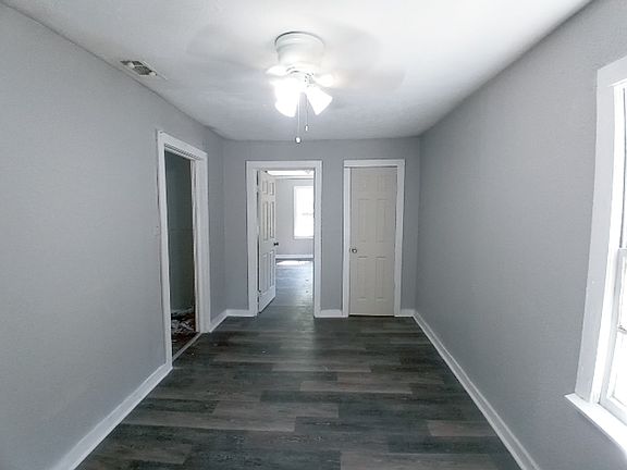 3rd image of 1326 Jones St