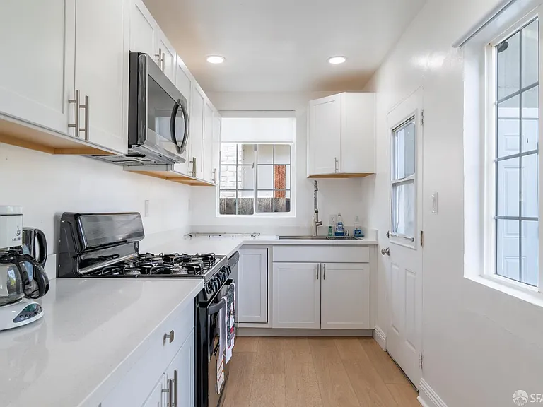 609 S Delaware St — Photo 12
