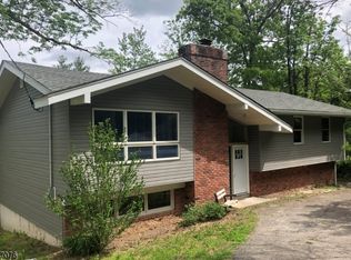 6 Phlox Ter, Glenwood, NJ 07418