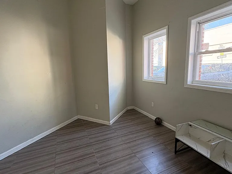 234 N 18th St #1F — Photo 3