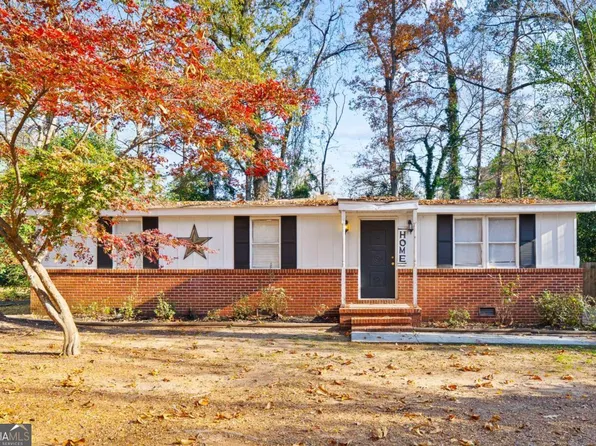 129 Woodland Dr, Gray, GA 31032