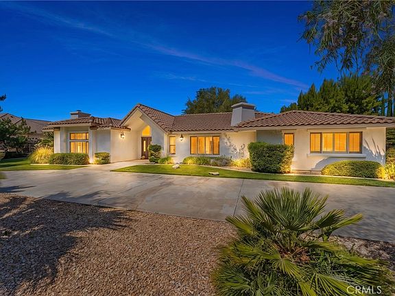 2nd image of 41901 Calle Clarita