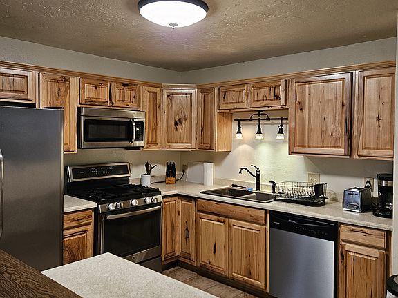 4th image of 3 Morris Ln