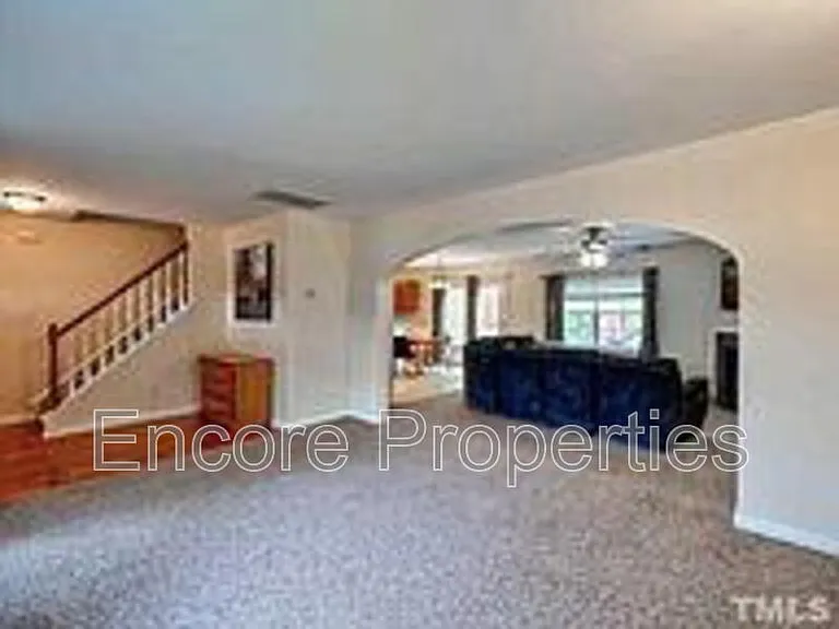 6 Stepney Ct — Photo 7