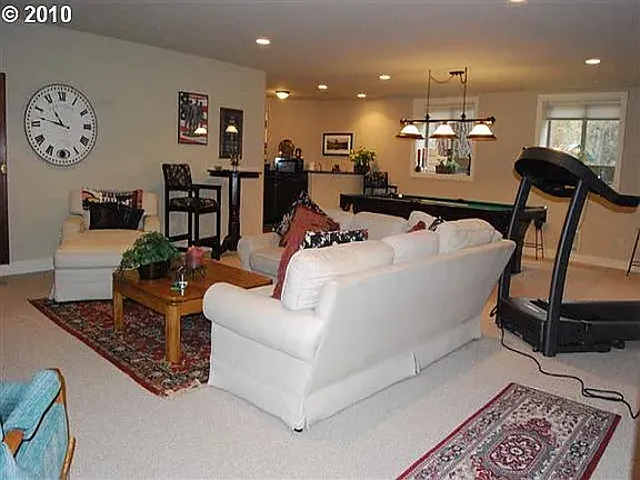 4 bed, 3.5 bath, 3871 sqft, $6,500 — Photo 4