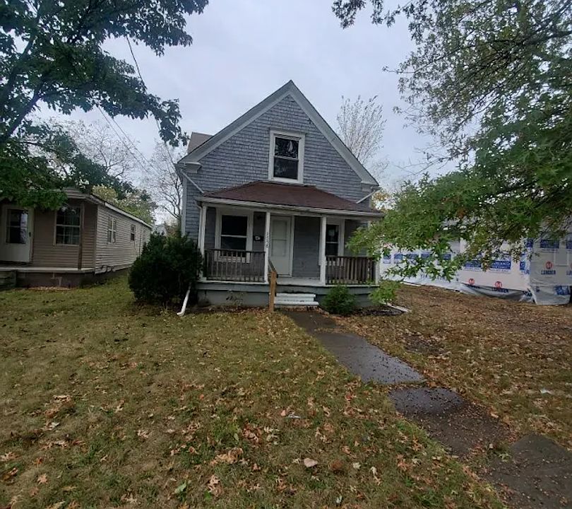 1st image of 3558 Denver Ave