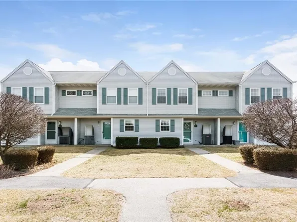 25 Maritime Dr #B, Charlestown, RI 02813