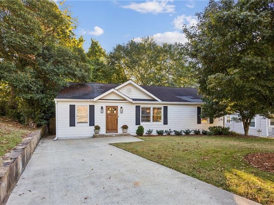 1905 Woodland Hills Ave NW, Atlanta, GA 30318