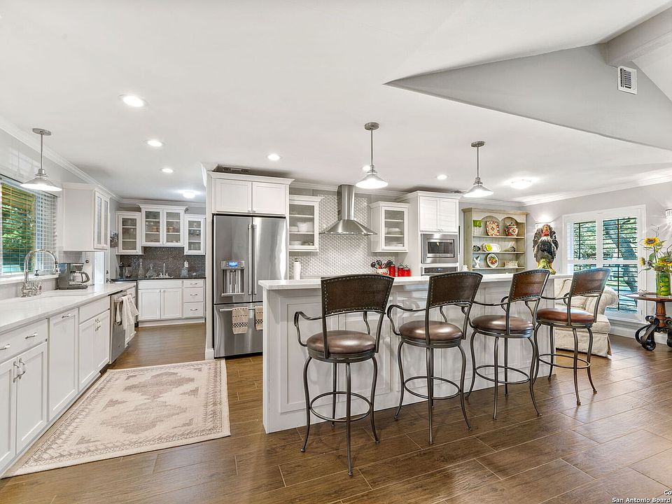 1st image of 140 GARRAPATA LN
