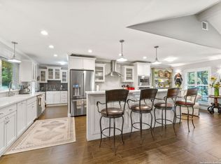 140 Garrapata Ln, Hollywood Park, TX 78232