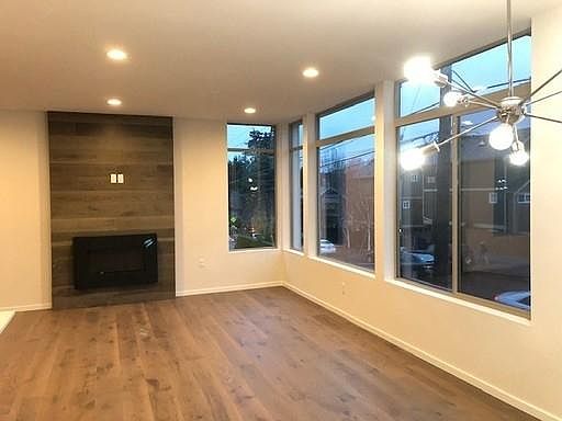 5th image of 1531 65th Ave NW