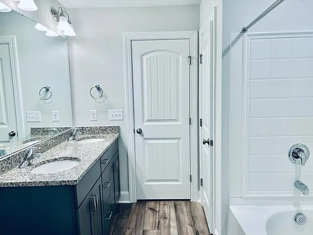 2125 Seneca Dr — Photo 32