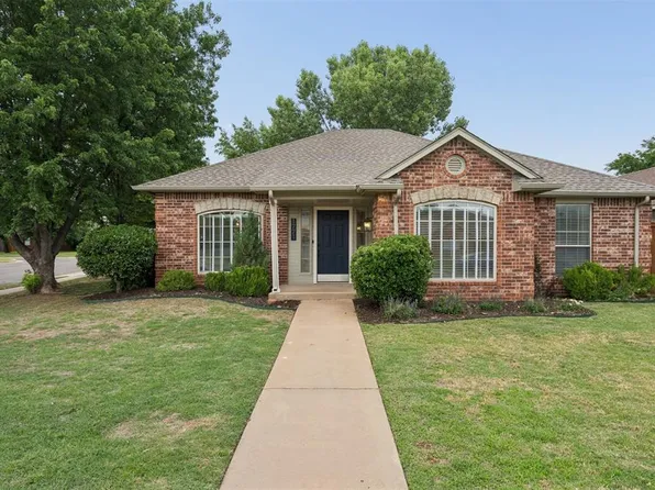 1771 Olde School Point, Edmond, OK 73012