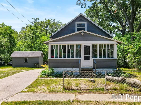 635 Leonard Ave, Muskegon, MI 49442
