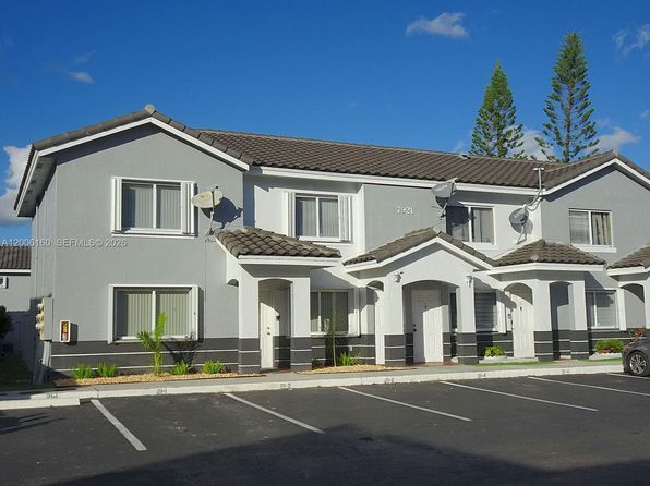 7921 SW 152nd Ave APT 1