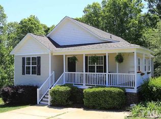 504 Joneshaven Dr, Fuquay Varina, NC 27526