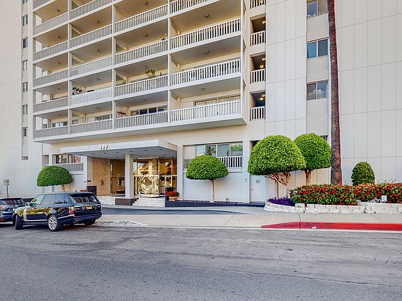 2nd image of 999 N Doheny Dr APT 605