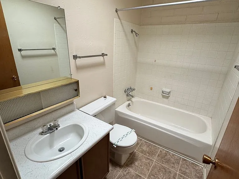 4549 E Bellevue St — Photo 7