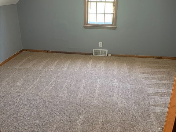 5th image of 16705 Hillsboro Rd