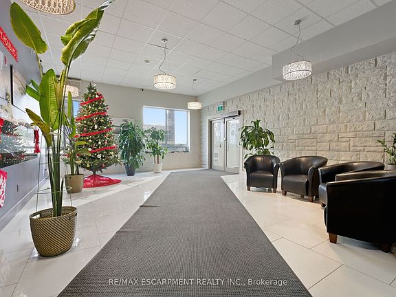 3rd image of 149 Main St W #203