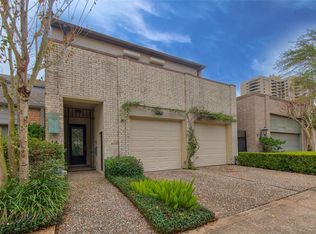 10 S Briar Hollow Ln UNIT 14, Houston, TX 77027