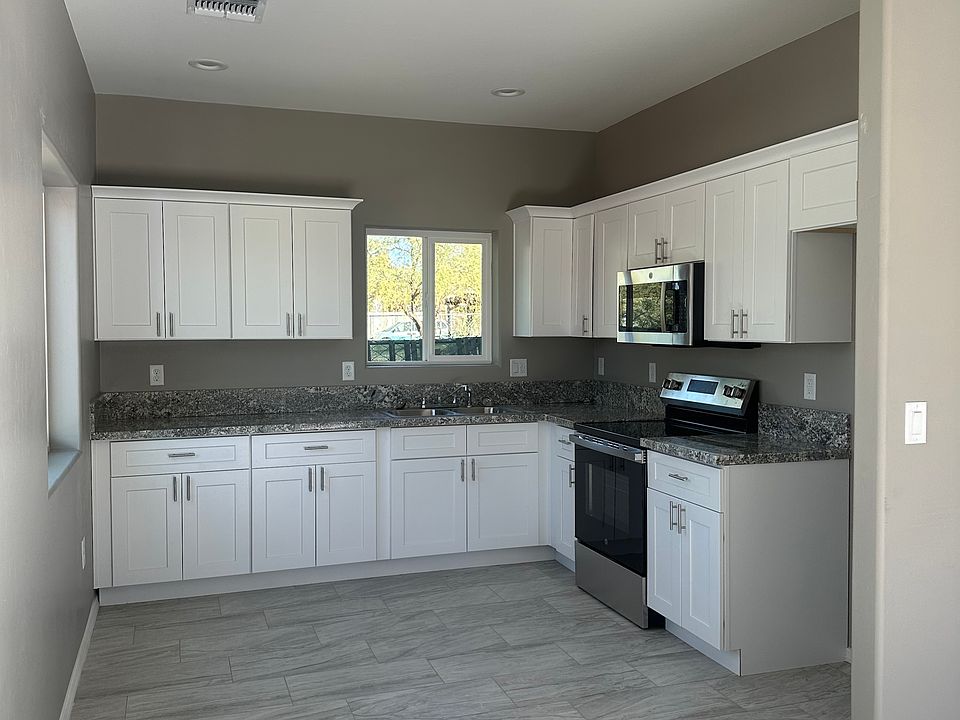 1st image of 1133 N 14th Ave #2