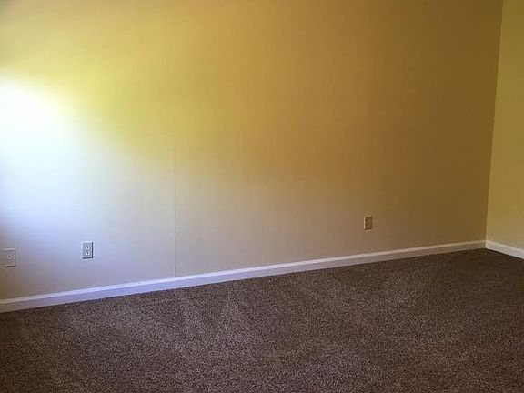 5th image of 4421 Bonnell Dr NW APT 9