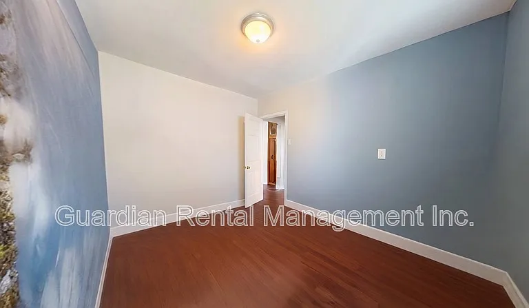 92 Algoma St N #2 — Photo 7