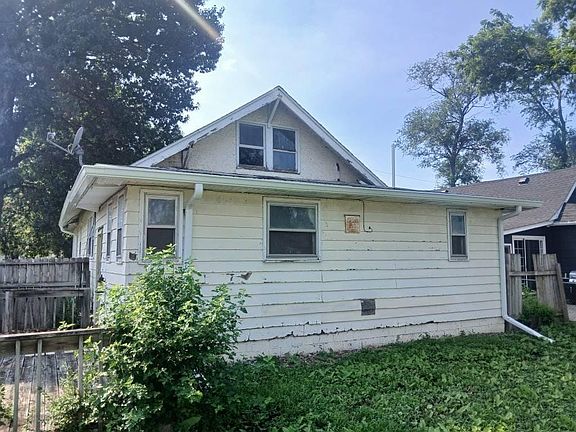 2nd image of 1601 E 22nd St