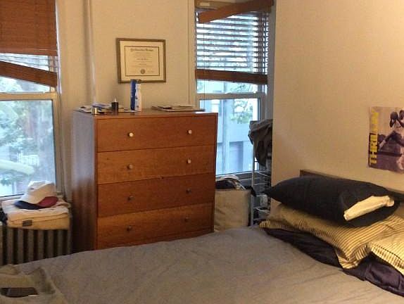 4th image of 25 Conselyea St #3