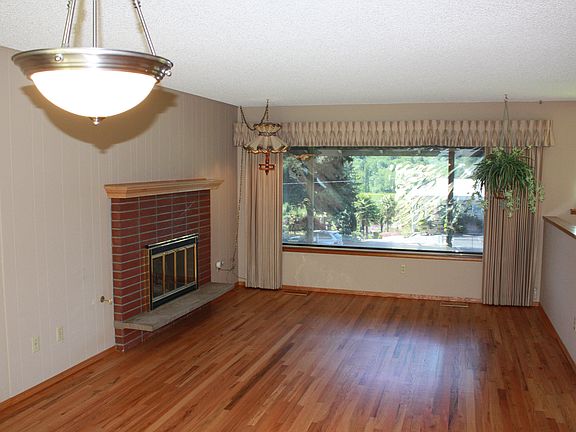 3rd image of 5203 Country Club Way SE