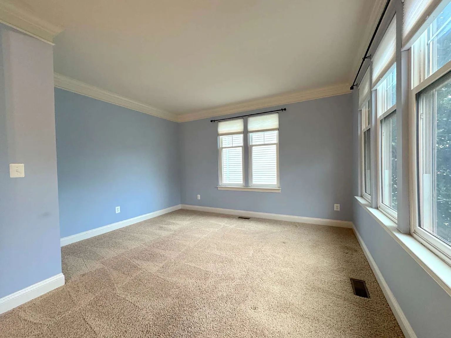 4 bed, 3.5 bath, 4076 sqft, $4,500 — Photo 3