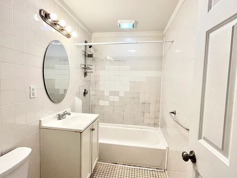 1 Folsom Ave — Photo 7
