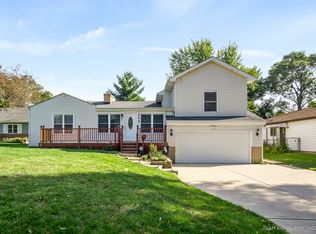599 Trout Park Blvd, Elgin, IL