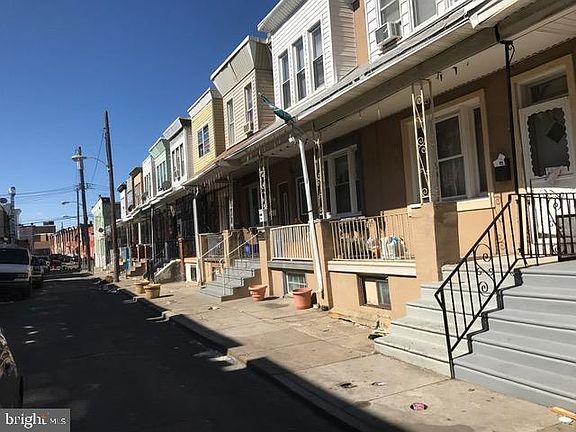 3rd image of 3528 Joyce St