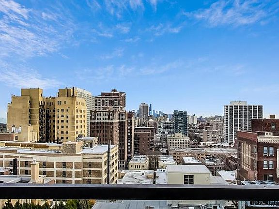 4th image of 3410 N Lake Shore Dr APT 6D