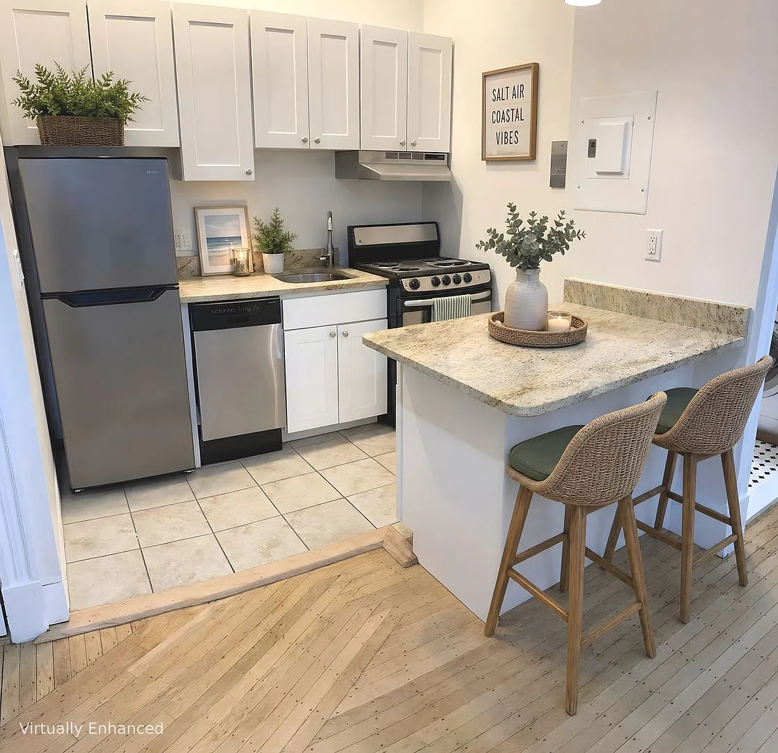 Prime Back Bay Living | 1 Bed, 1 Bath on Newbury Street — Photo 3
