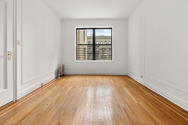 1st image of 92 Pinehurst Ave #3L