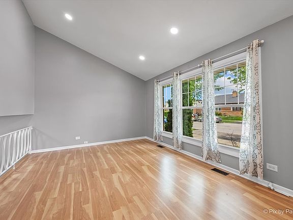 4th image of 9137 Barberry Ln #9137