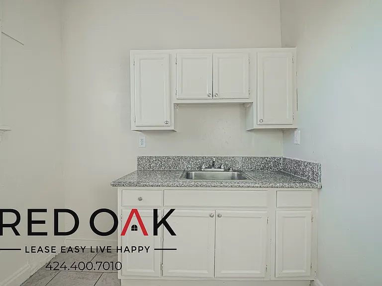 1000 S Grand View St #307 — Photo 6