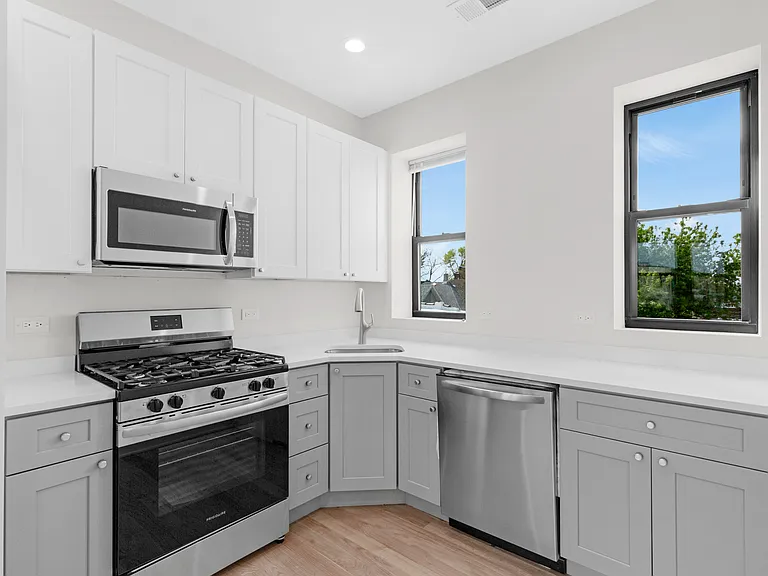 719 Brummel St #2 — Photo 10