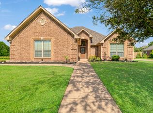 1810 Meadowview Dr, Reno, TX 75462