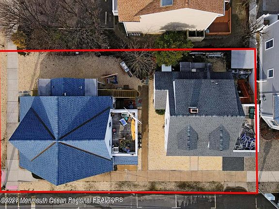2nd image of 807 Grand Central Avenue