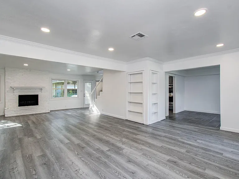 674 Ravensworth Dr — Photo 22