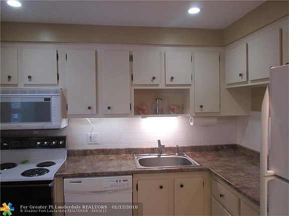 KITCHEN-RECESSED LIGHTS