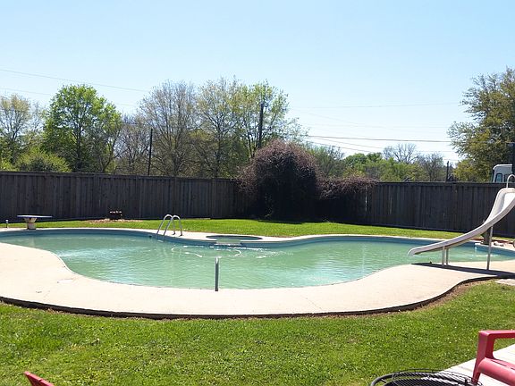 3rd image of 1012 Dautreuil Lane